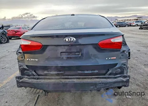 2014 Kia Forte Ex z USA, uszkodzony, nr VIN KNAFX4A86E5105859